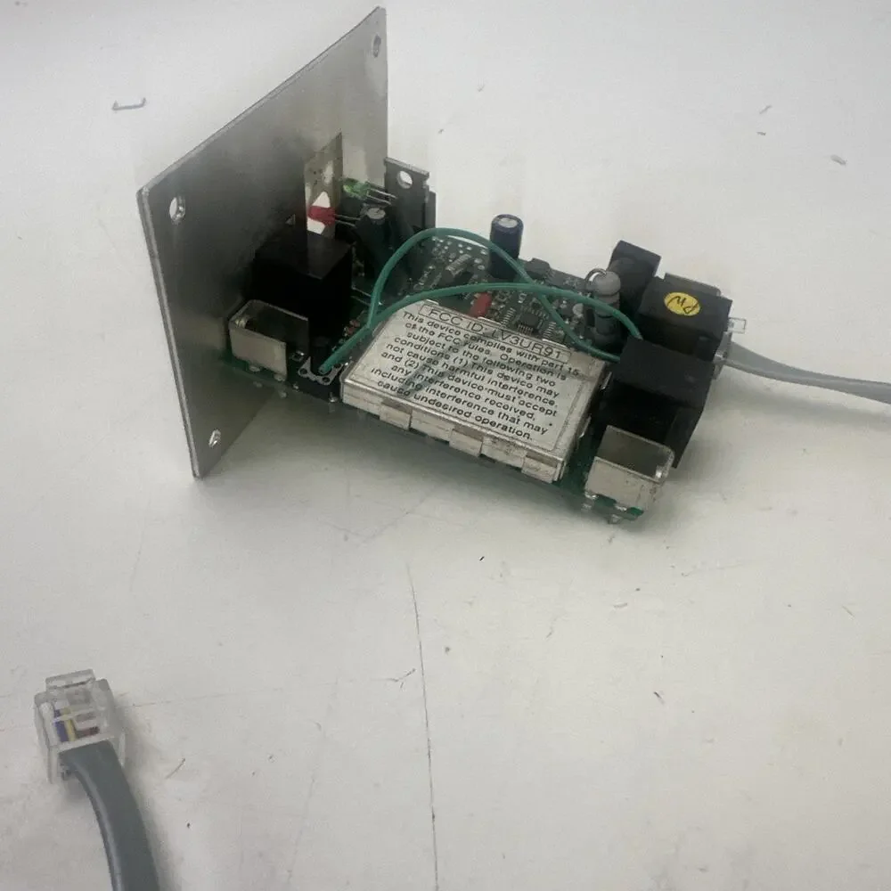 Digitrax UR91 Wireless Radio/IR Receiver Panel EX